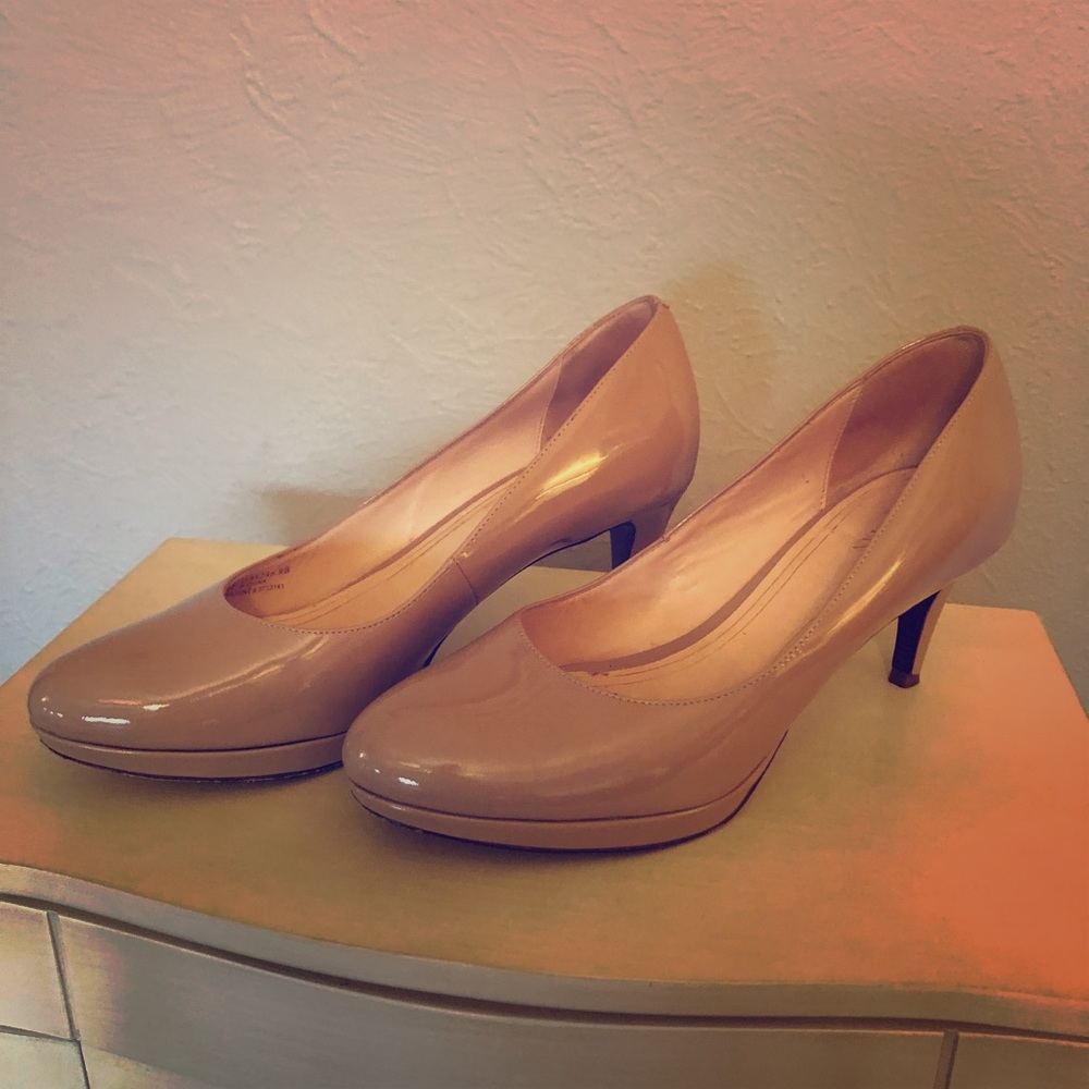 Cole Haan platform pumps